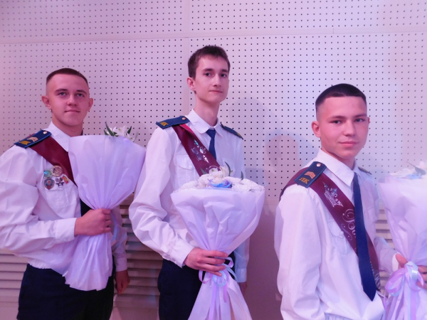 Звездный выпуск школы №1 Линево отправился в космический полет будущего