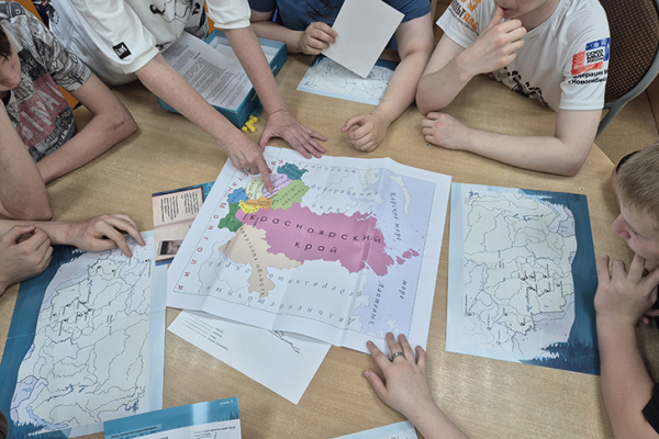 «Ростелеком» и фонд «Полдень» организовали интеллектуальное приключение для детей из реабилитационных центров Новосибирска