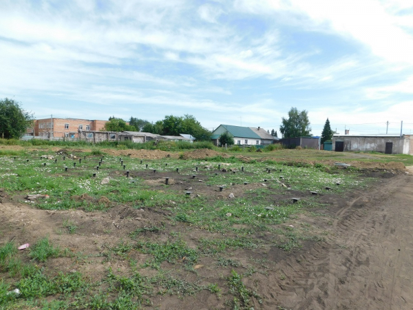 Партийный десант контролирует строительство нового ФАПА в поселке Маяк