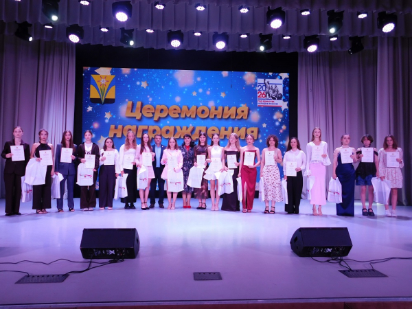 Рекордное число медалистов окончили в этом году школы Искитимского района