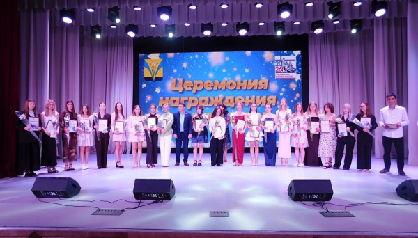 Рекордное число медалистов окончили в этом году школы Искитимского района