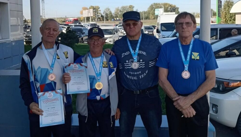 Команда ветеранов спорта Искитимского района завоевала медали на соревнованиях по плаванию