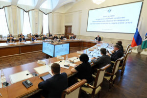 Профильные смены, скоростной интернет, новаторский подход: Губернатор обозначил приоритеты развития системы летнего отдыха детей